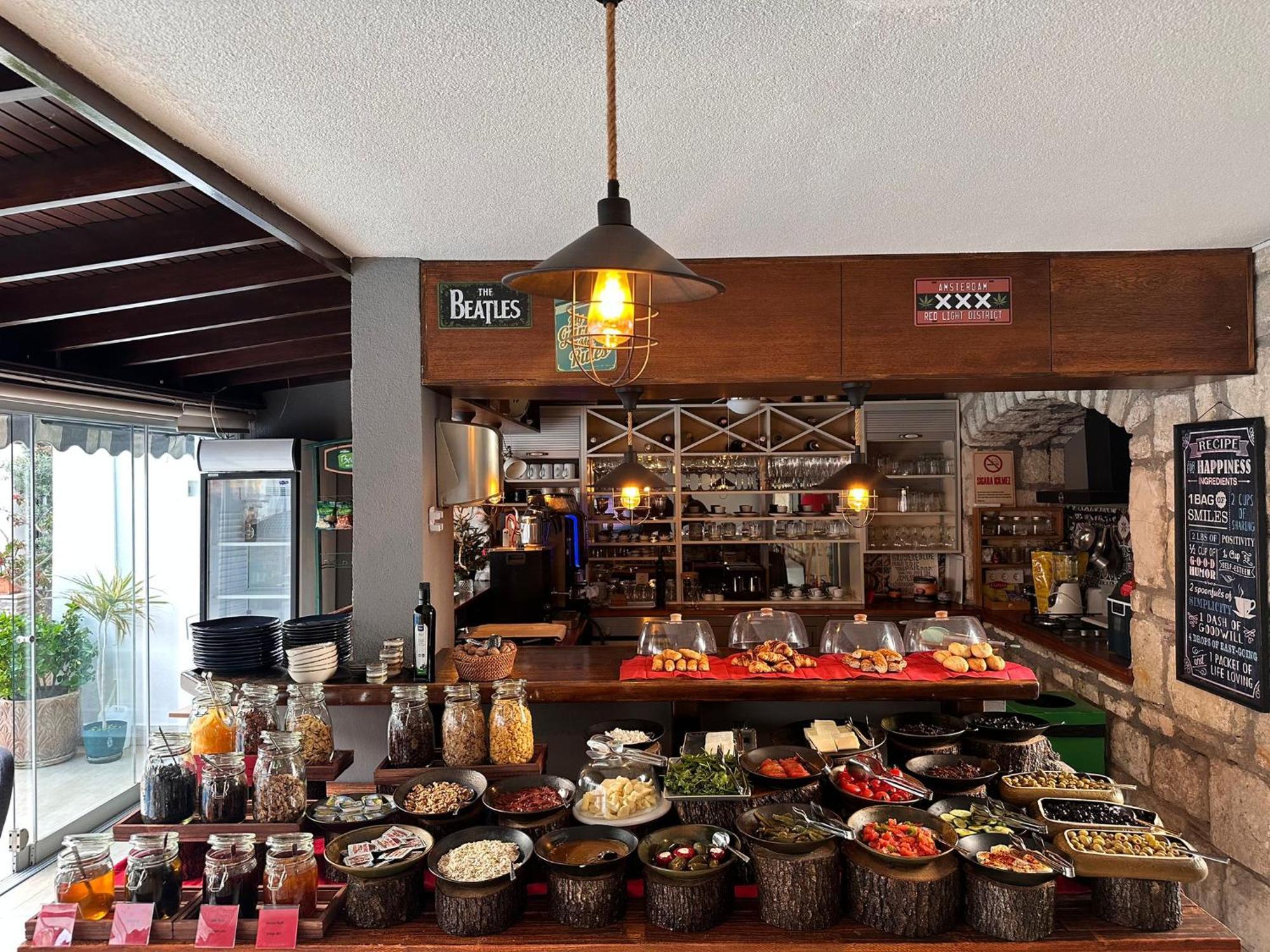 Hotel Pier Bodrum Marina Екстериор снимка
